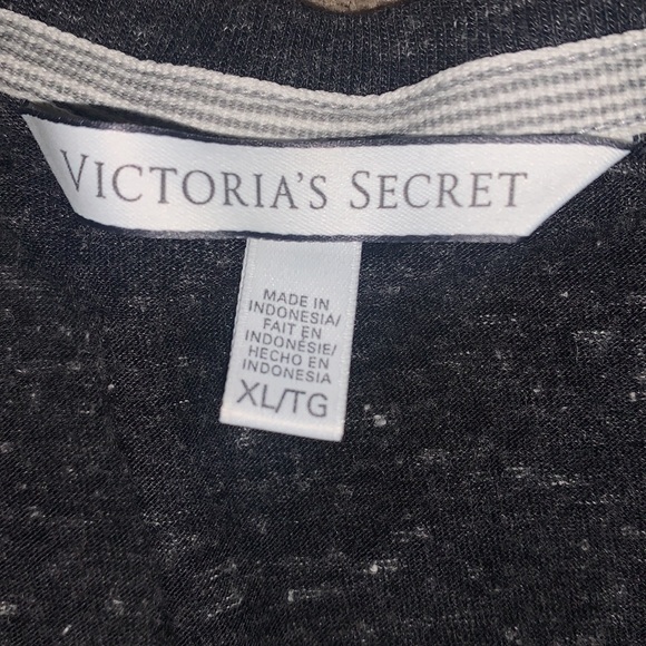 VS SHIRT! 💋 - Picture 3 of 3